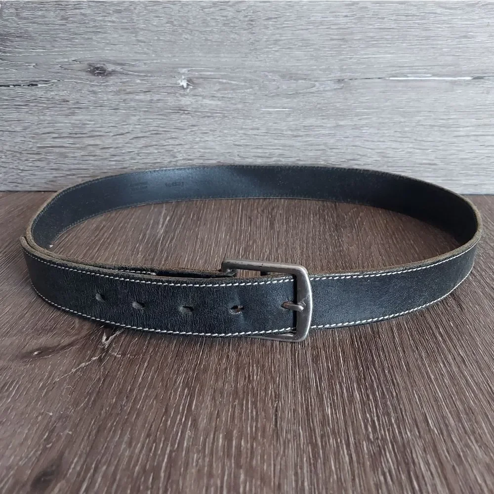 Banana Republic Black Belt Bag with Classic Elegance